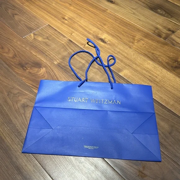 Paper bag. - Picture 2 of 2